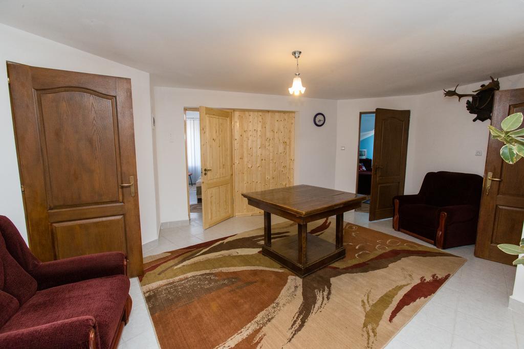 Casa Tudor Turda Chambre photo